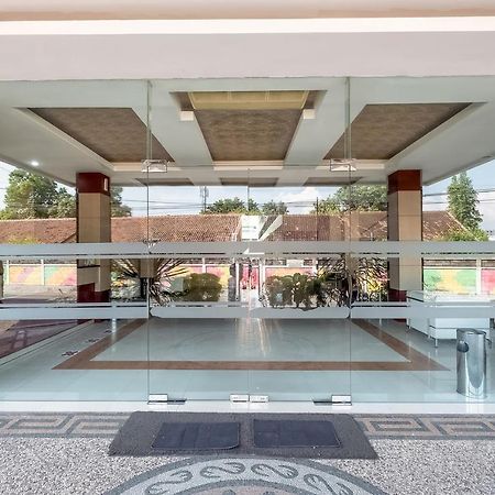 Oyo Flagship 3726 Tembok Batu Residence Tugu エクステリア 写真