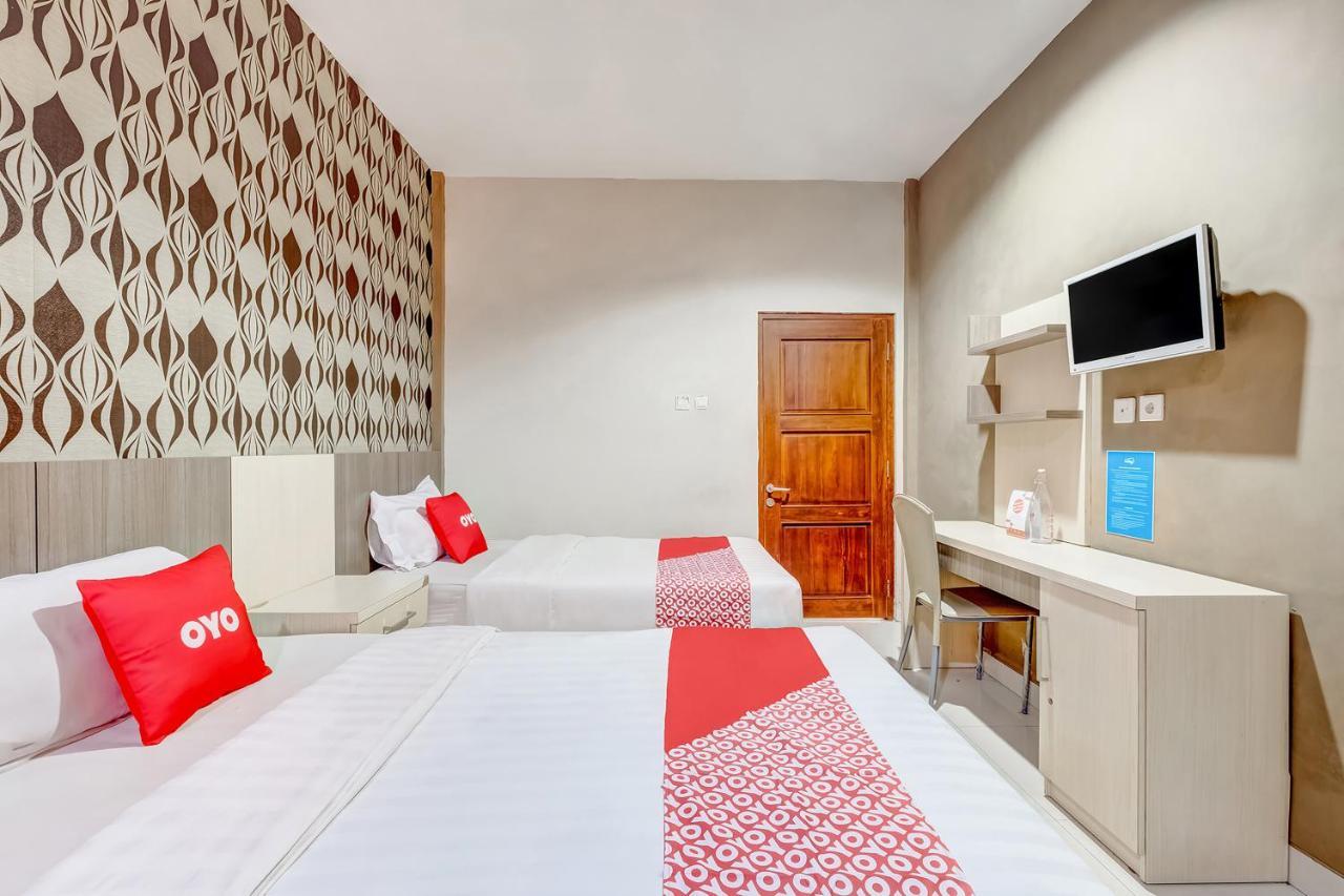 Oyo Flagship 3726 Tembok Batu Residence Tugu エクステリア 写真