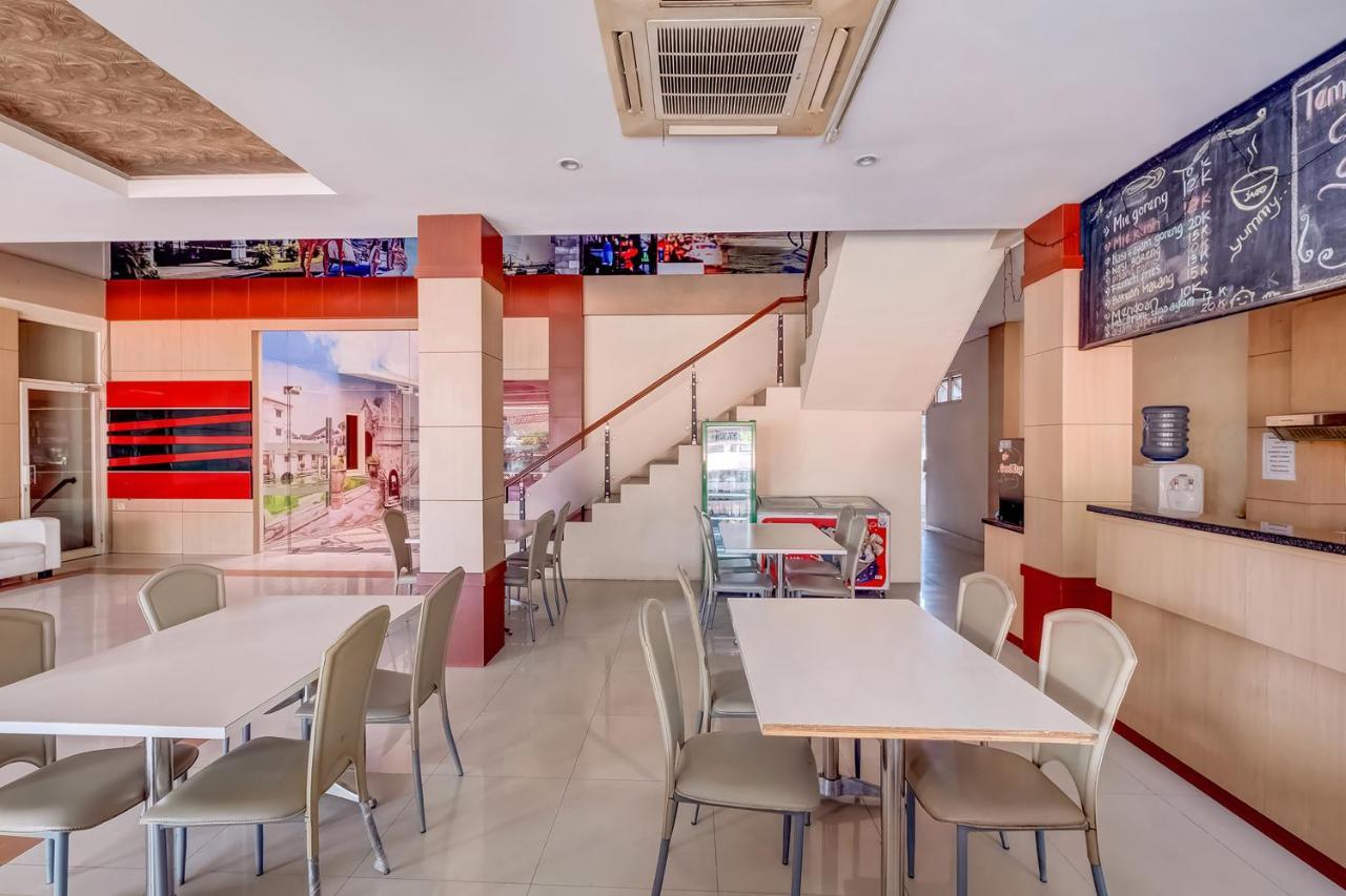 Oyo Flagship 3726 Tembok Batu Residence Tugu エクステリア 写真