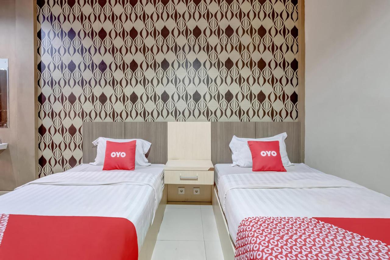 Oyo Flagship 3726 Tembok Batu Residence Tugu エクステリア 写真