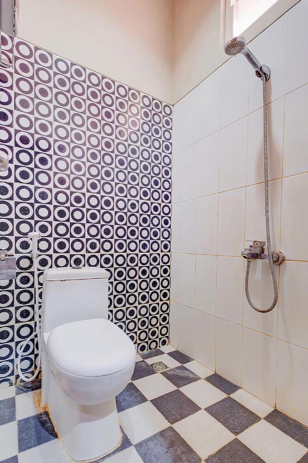 Oyo Flagship 3726 Tembok Batu Residence Tugu エクステリア 写真
