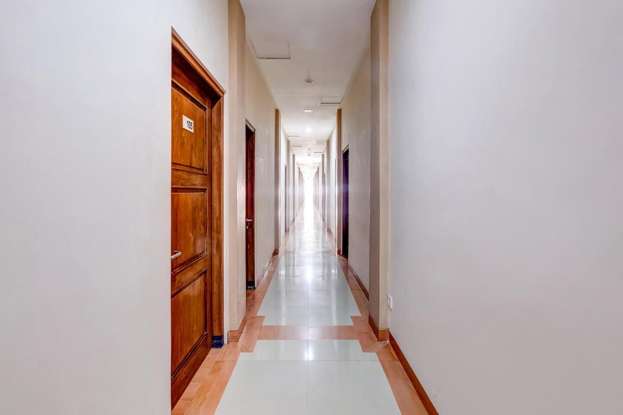 Oyo Flagship 3726 Tembok Batu Residence Tugu エクステリア 写真