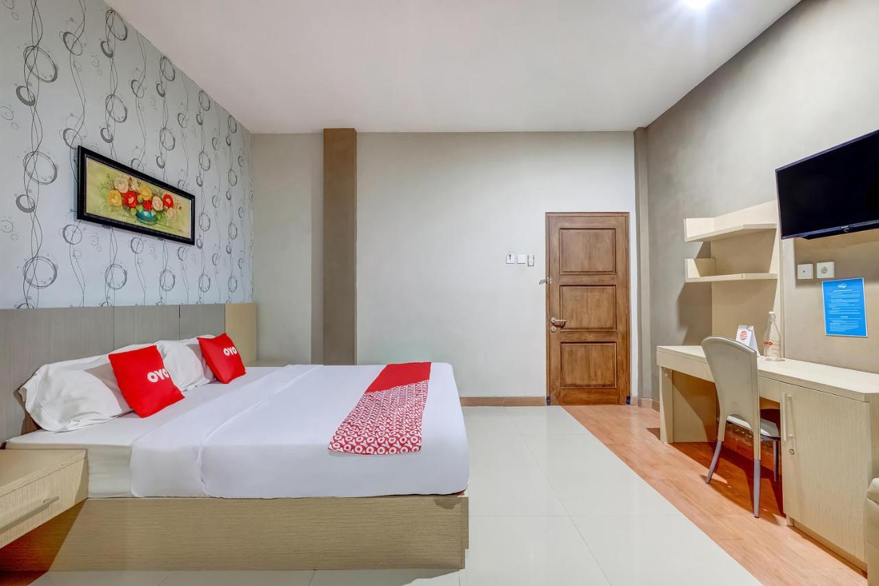 Oyo Flagship 3726 Tembok Batu Residence Tugu エクステリア 写真