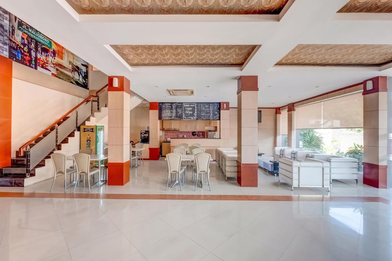 Oyo Flagship 3726 Tembok Batu Residence Tugu エクステリア 写真