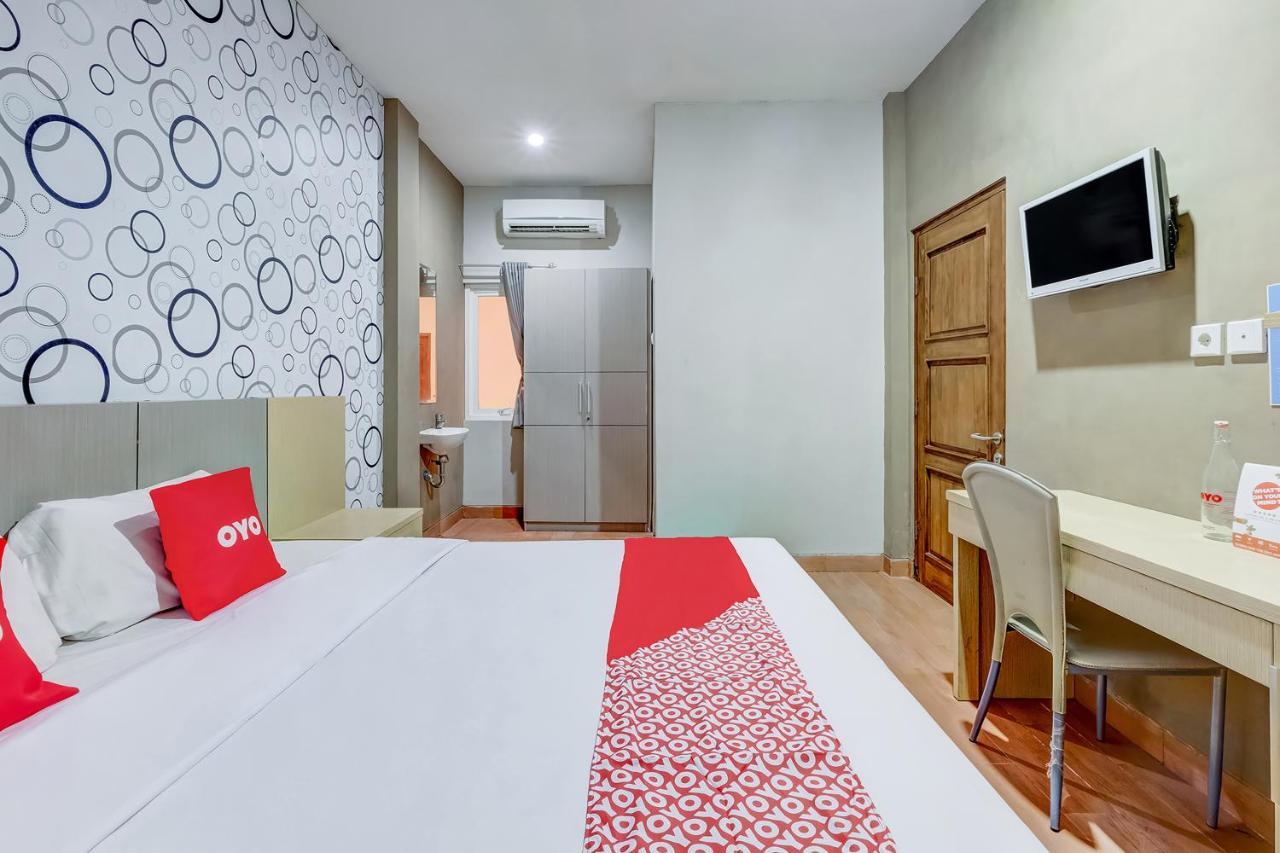 Oyo Flagship 3726 Tembok Batu Residence Tugu エクステリア 写真
