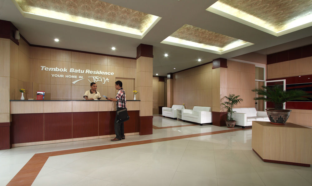 Oyo Flagship 3726 Tembok Batu Residence Tugu エクステリア 写真