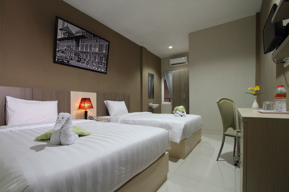 Oyo Flagship 3726 Tembok Batu Residence Tugu エクステリア 写真