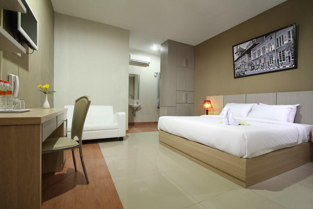 Oyo Flagship 3726 Tembok Batu Residence Tugu エクステリア 写真