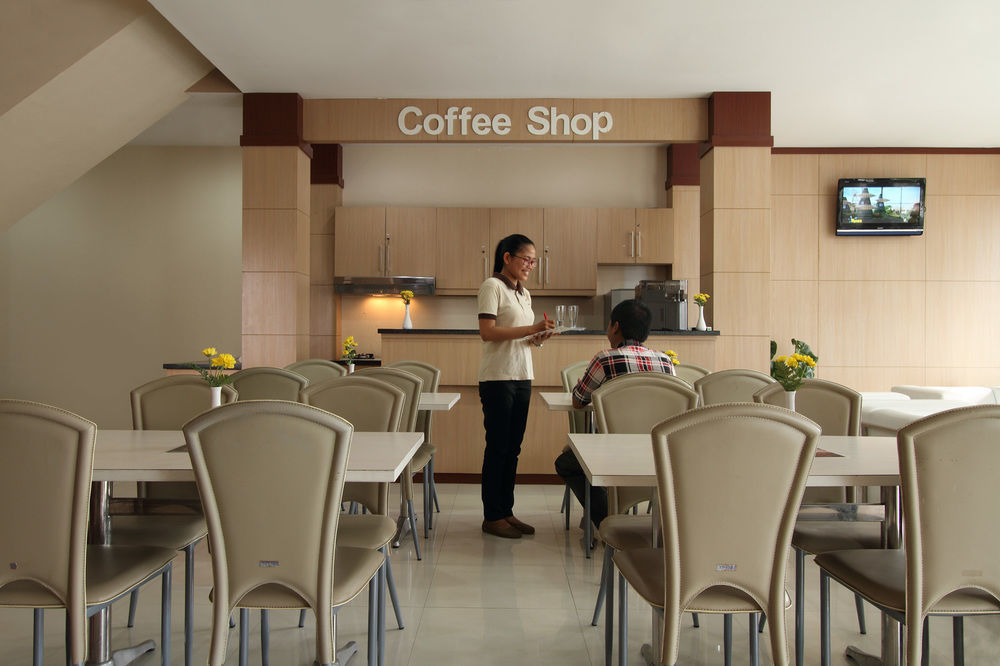 Oyo Flagship 3726 Tembok Batu Residence Tugu エクステリア 写真