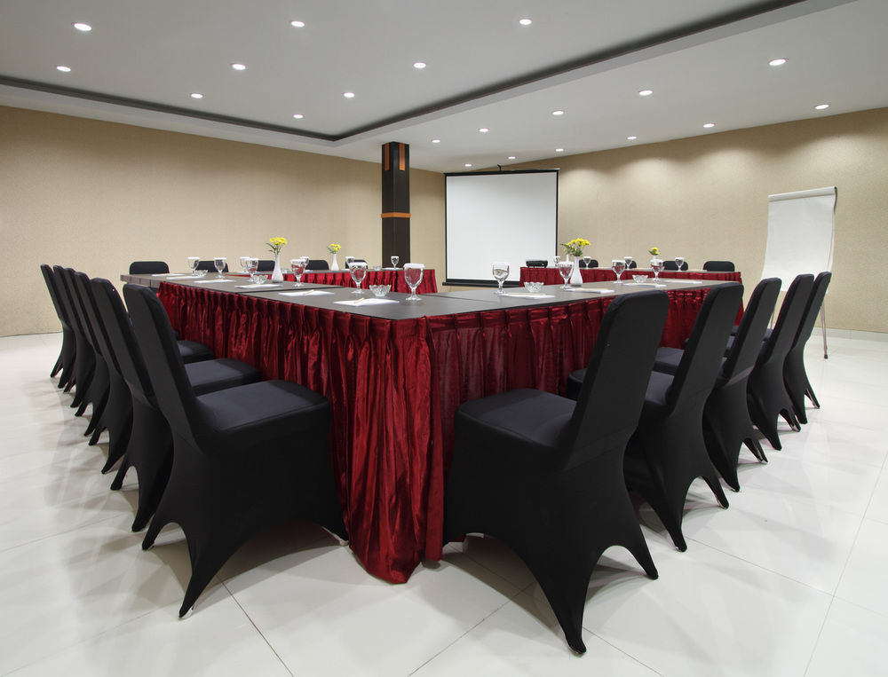 Oyo Flagship 3726 Tembok Batu Residence Tugu エクステリア 写真