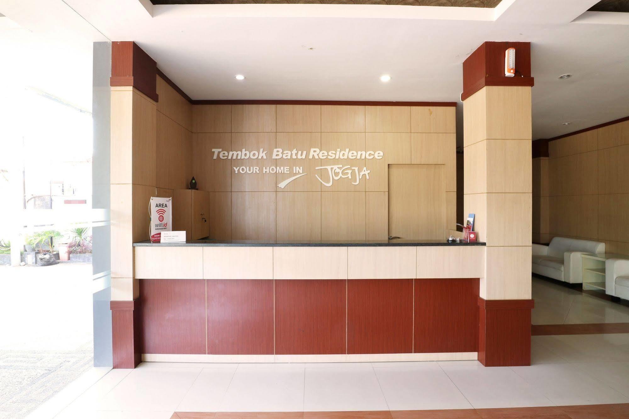 Oyo Flagship 3726 Tembok Batu Residence Tugu エクステリア 写真