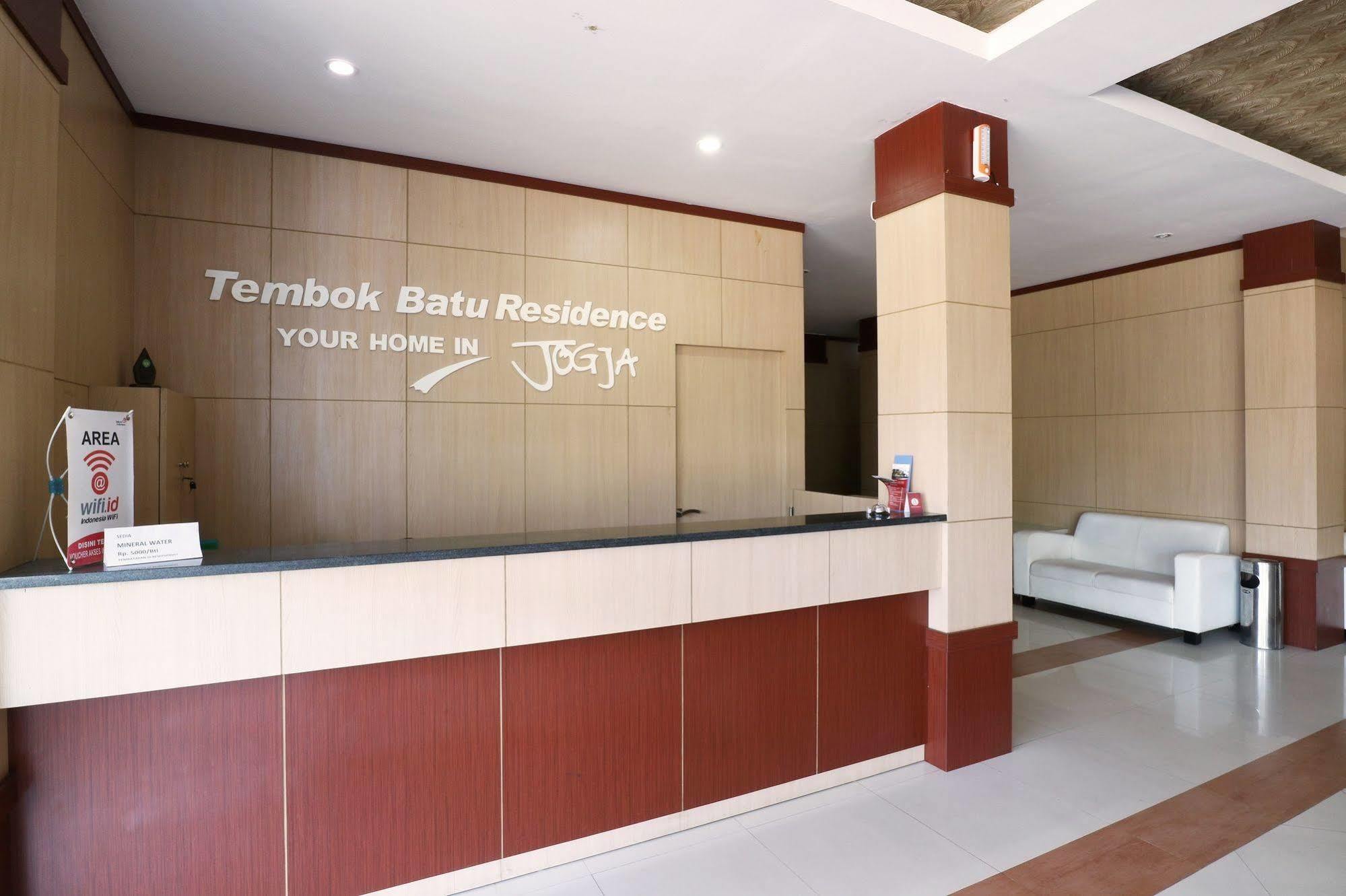 Oyo Flagship 3726 Tembok Batu Residence Tugu エクステリア 写真